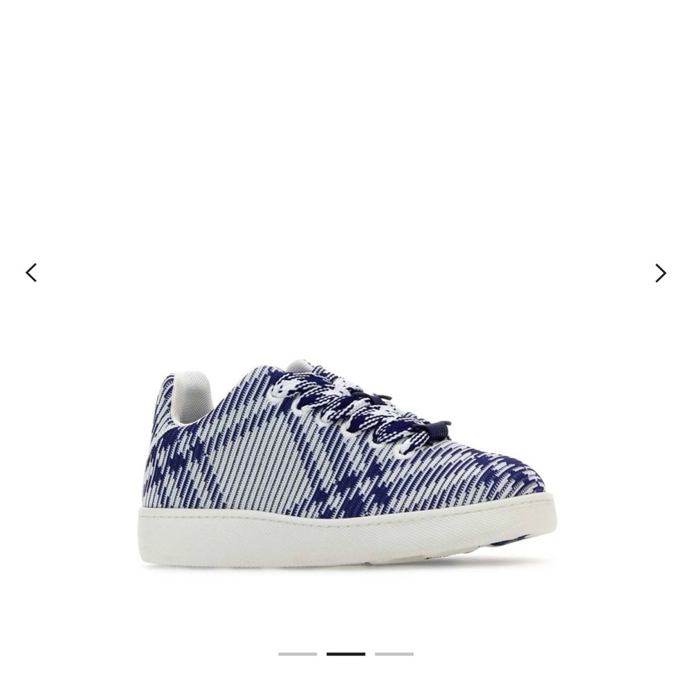 Burberry White and Blue Striped Sneakers - Picture 3 of 9